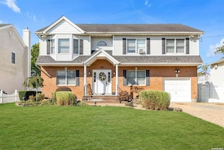 406 S Ocean Ave, Freeport, NY 11520