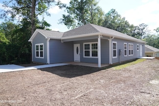 13451 Mary Ave, Gulfport, MS 39503