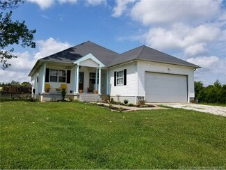 9879 S Bullington Rd, Fredericksburg, IN 47120
