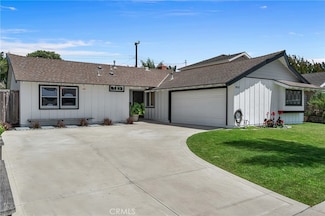17632 Prescott Ln, Huntington Beach, CA 92647