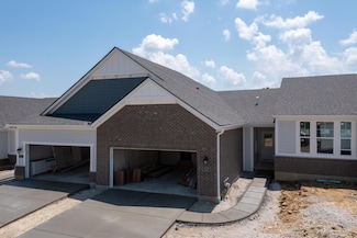 2127 Ridgeline Dr, Hebron, KY 41048