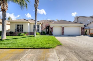 2673 E Shea Dr, Fresno, CA 93720