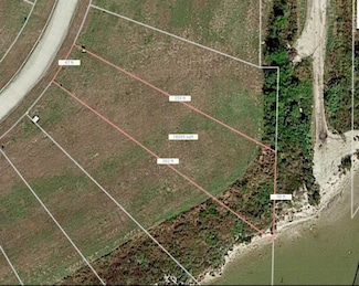 3037 Palacios Bay Dr, Palacios, TX 77465