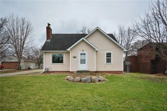 6500 Washington Ave, Windsor Heights, IA 50324