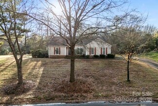 2411 Hamilton Mill Rd, Charlotte, NC 28270