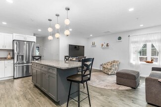 27 Ocean Walk Dr Unit 207, Plymouth, MA 02360