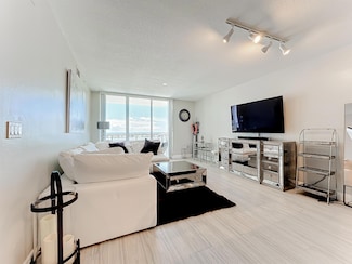 1551 N Flagler Dr Unit 1212, West Palm Beach, FL 33401