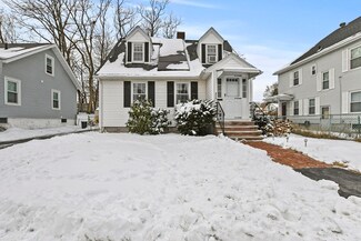 80 Crescent St, Lowell, MA 01851