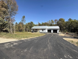 3 Gabriel's Way, Turner, ME 04282