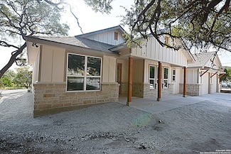 1555 Birch Ln, Canyon Lake, TX 78623