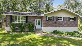 43 Walden Dr, Mountain Top, PA 18707