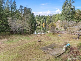 9009 Miller Rd NE, Bainbridge Island, WA 98110