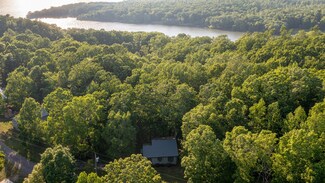 219 Waterview Dr, Dover, TN 37058