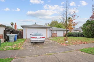 1375 Loughborough Dr, Merced, CA 95348