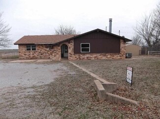 1001 W 6th St, Grandfield, OK 73546