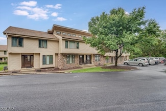 312 Cheyenne Rd Unit 312, Lafayette, NJ 07848