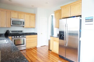 22 Old Academy St, Fairfax, VT 05454