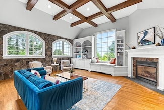 4 Worthen Rd, Winchester, MA 01890