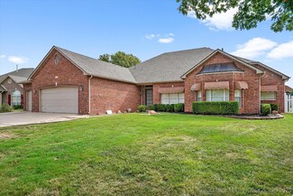 301 S 67th St, Broken Arrow, OK 74014