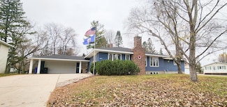 1154 Rossman Ave, Detroit Lakes, MN 56501