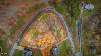 501 Woodview Ct, Kingsport, TN 37664