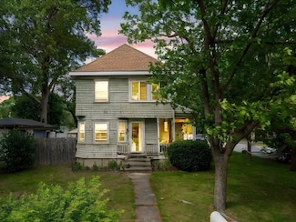 1 Holly St, Attleboro, MA 02703