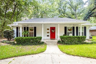 8601 Pine Cone Dr, Gautier, MS 39553