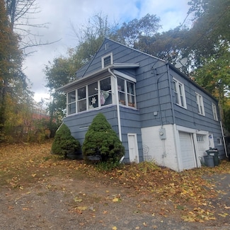 16 Wood Ct, Terryville, CT 06786