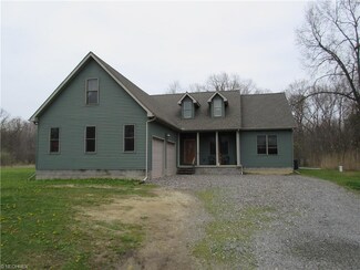 2416 Housel Craft Rd, Bristolville, OH 44402