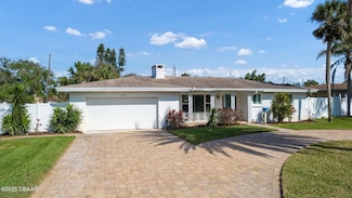 1130 Jacaranda Ave, Daytona Beach, FL 32118