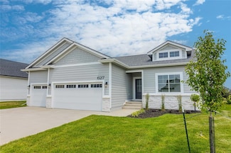 627 Dolce Ct, West Des Moines, IA 50266