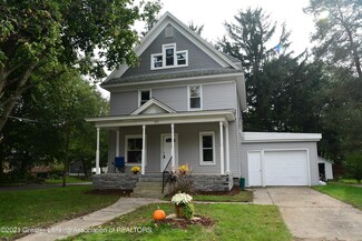 405 W Chart St, Plainwell, MI 49080