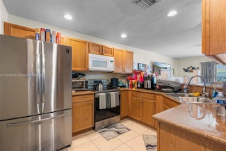 8988 Chambers St, Tamarac, FL 33321