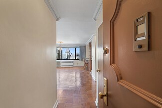 10 Huron Ave Unit 8K, Jersey City, NJ 07306