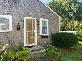 230 Gosnold St Unit 18C, Hyannis, MA 02601