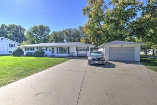 3411 N Christine Dr, Decatur, IL 62526