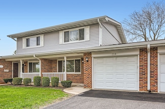 114 Wiltshire Ct, Schaumburg, IL 60193