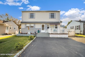 1066 Bordentown Ave, Parlin, NJ 08859