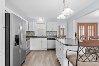 12420 Chippewa Ln, Burnsville, MN 55337