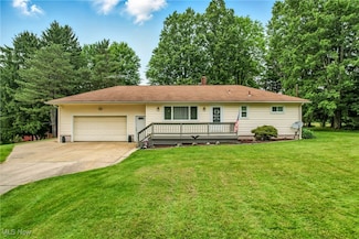 14860 Stoltz Rd, Diamond, OH 44412