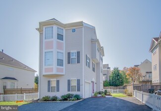 8247 Electric Ave, Vienna, VA 22182