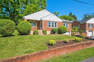 928 Baylor St, Staunton, VA 24401
