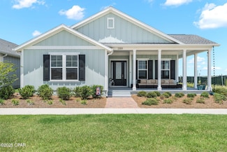 2309 Warbler St, Panama City, FL 32405