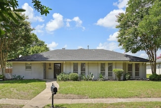 2709 S Hillbrier Cir, Plano, TX 75075