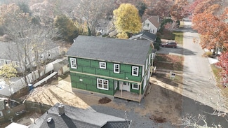 65 Cypress St, Teaticket, MA 02536