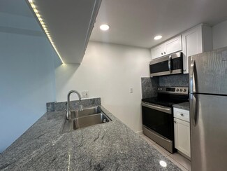 3740 Inverrary Dr, Lauderhill, FL 33319