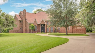113 Rosewood St, Lake Jackson, TX 77566