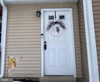 83 Woodbine Ct Unit P-8, Horsham, PA 19044