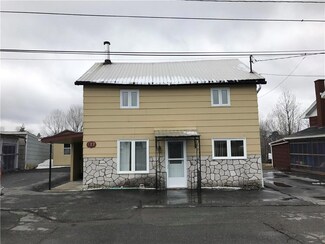 177 13th Ave, Madawaska, ME 04756