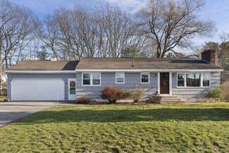 156 Spurwink Ave, Cape Elizabeth, ME 04107